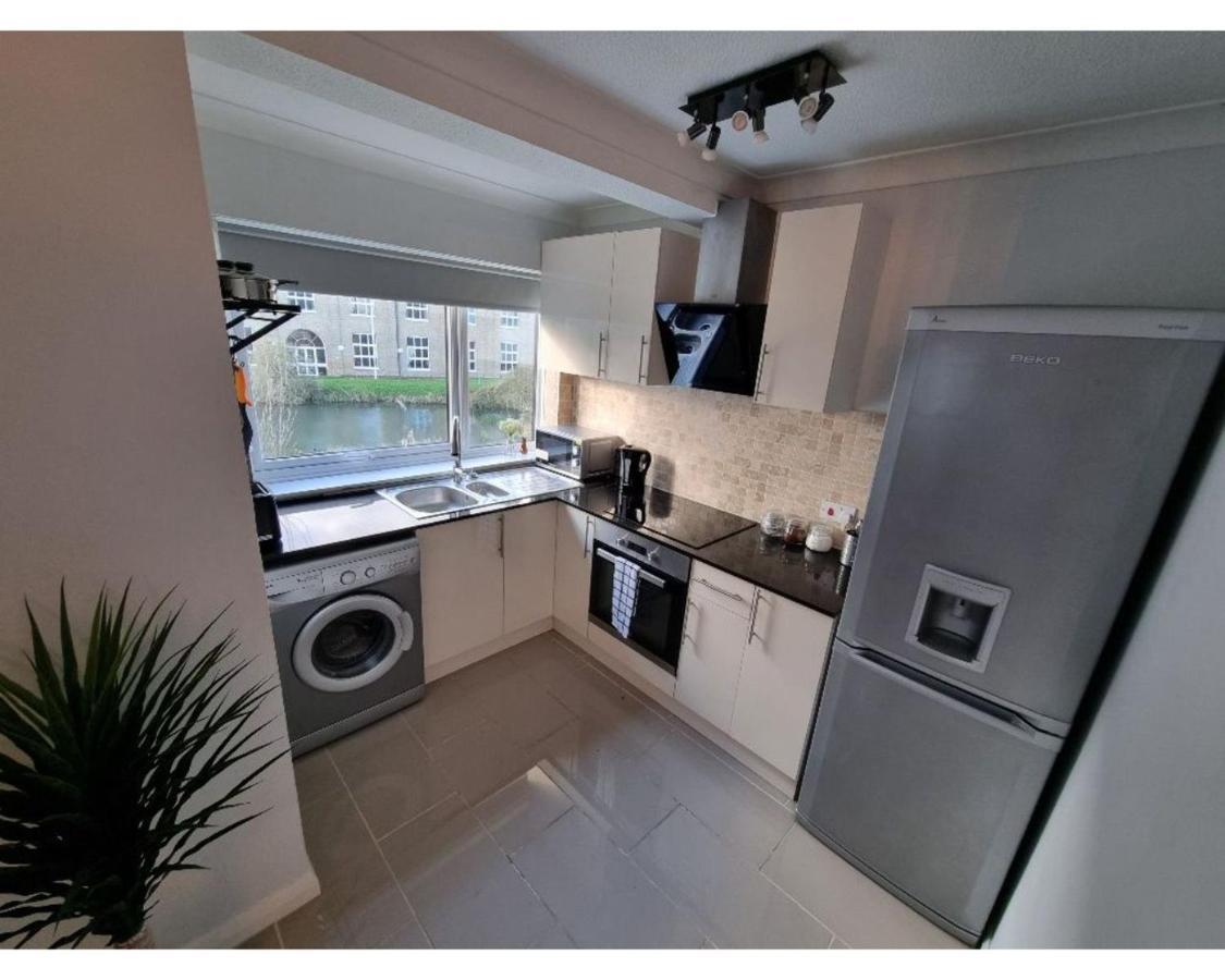 Canal Side Retreat - 2 Bedroom Apartment Heybridge  Exterior foto
