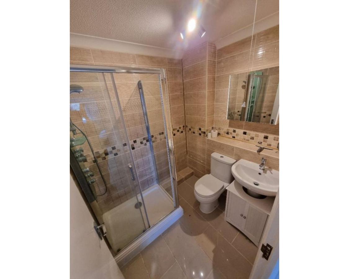 Canal Side Retreat - 2 Bedroom Apartment Heybridge  Exterior foto